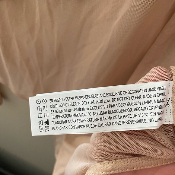 NWT Forever 21 Plus Floral Appliqué Nude Mesh Long Sleeve Bodysuit Size 3X - Picture 6 of 6